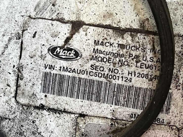 2013-mack-leu612-image-12