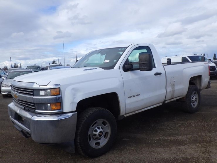 2016-chevrolet-2500hd-image-1