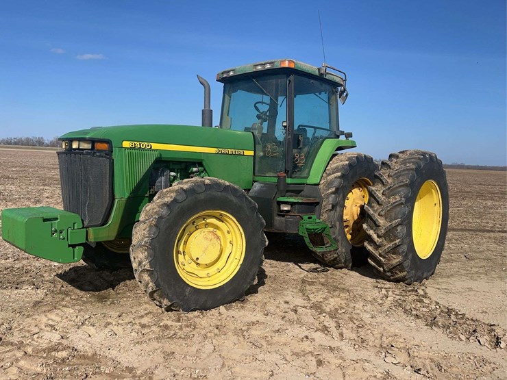 john-deere-8400-image-1