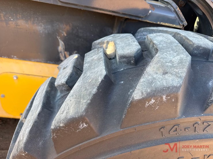 new-holland-l230-image-15