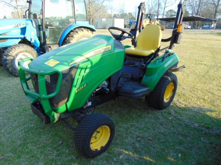 john-deere-1023e-image-1