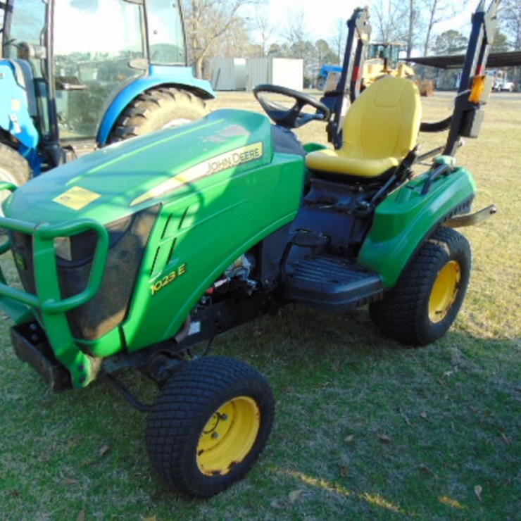JOHN DEERE 1023E