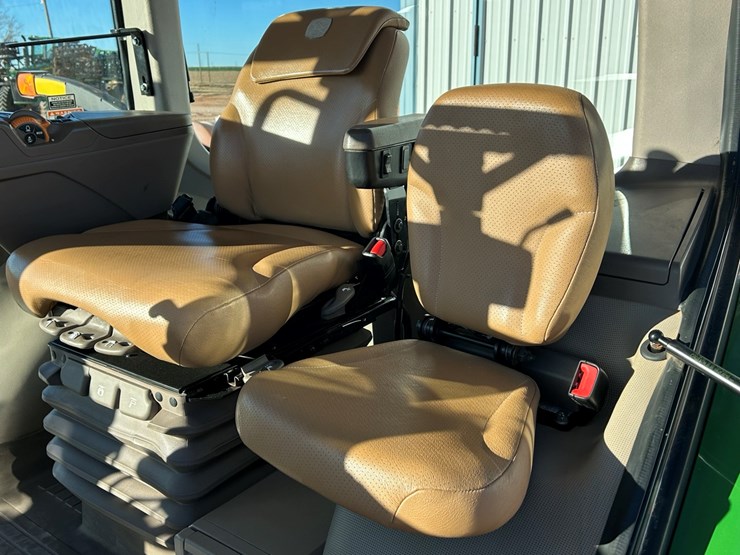 2019-john-deere-8370r-image-27