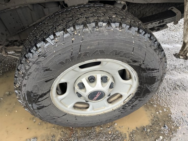 2012-gmc-sierra-extra-cab-4x4-pickup-image-18