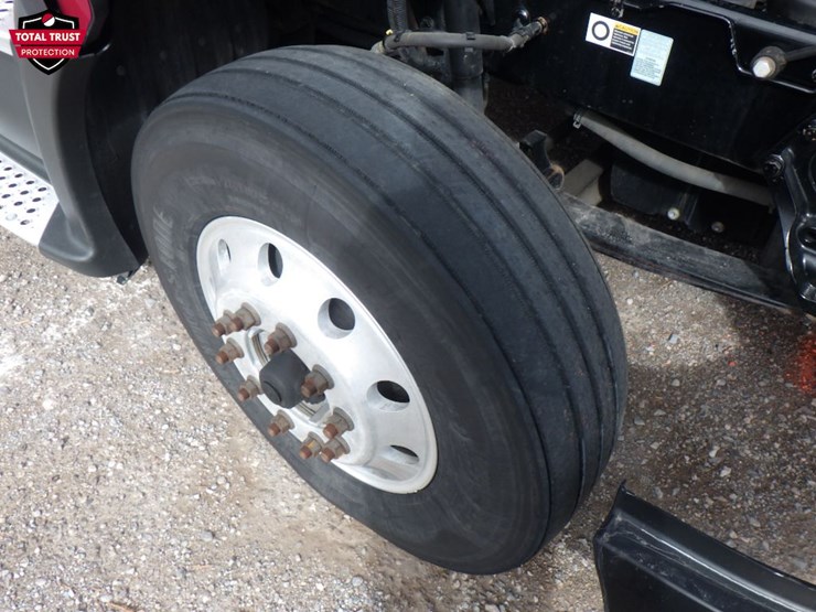 2020-kenworth-t680-image-25