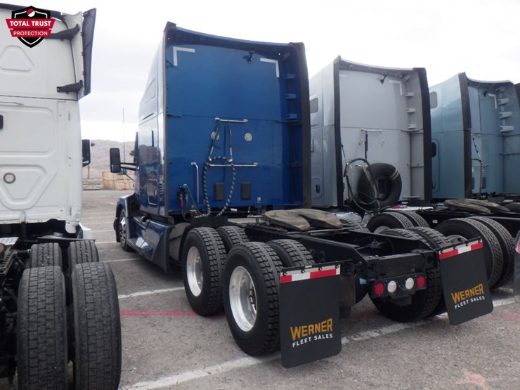 2022-kenworth-t680-image-11