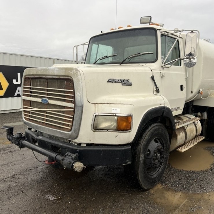 1995 FORD L9000
