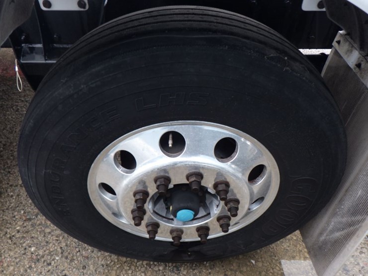 2014-kenworth-t660-image-14