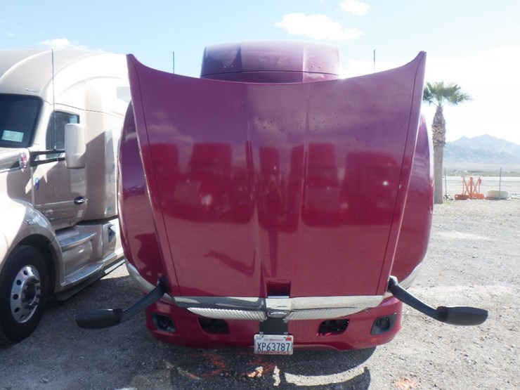 2020-kenworth-t680-image-25