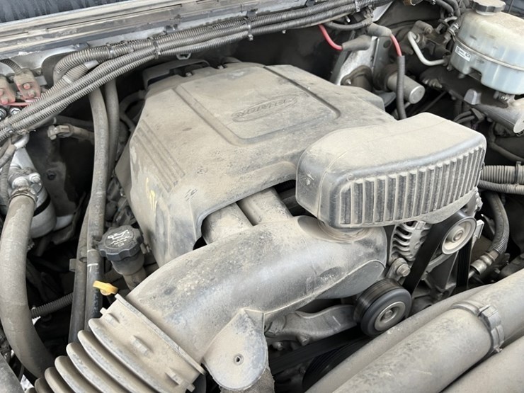 2011-gmc-sierra-extra-cab-pickup-image-13