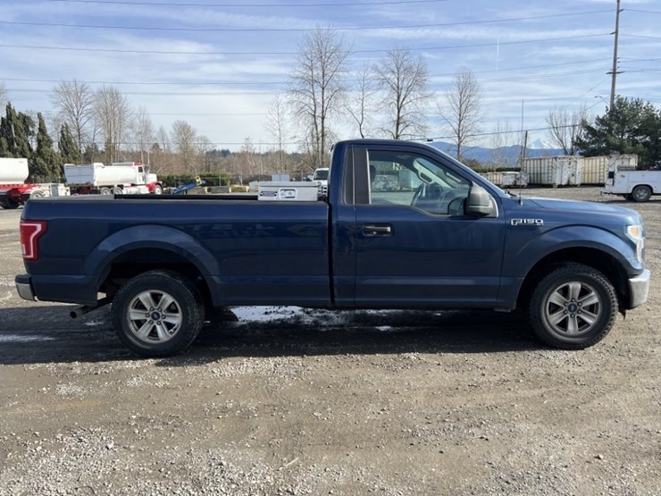 2015-ford-f150-xl-image-3
