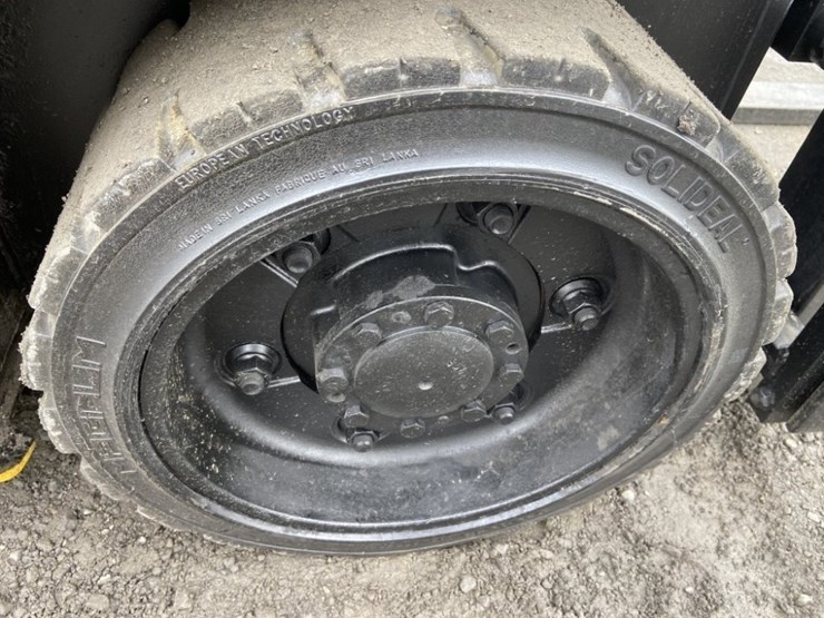 2017-yale-veracitor-60vx-forklift-image-14