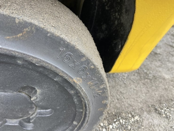 2017-yale-veracitor-60vx-forklift-image-12