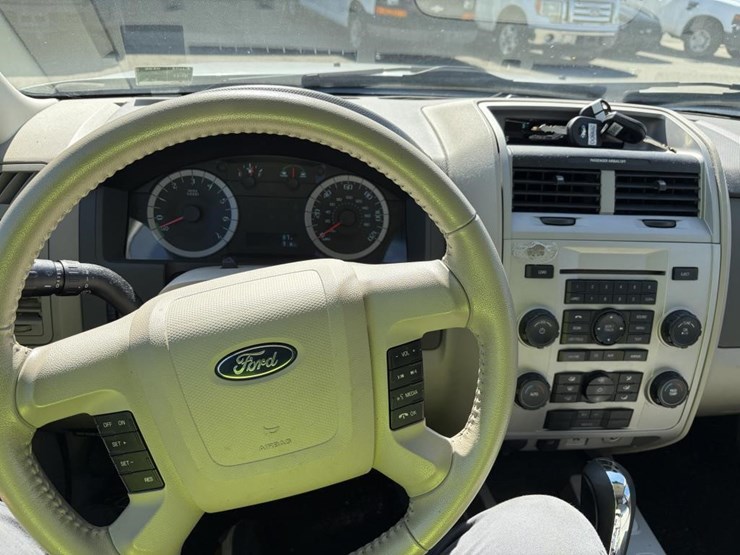 2012-ford-escape-hybrid-image-14