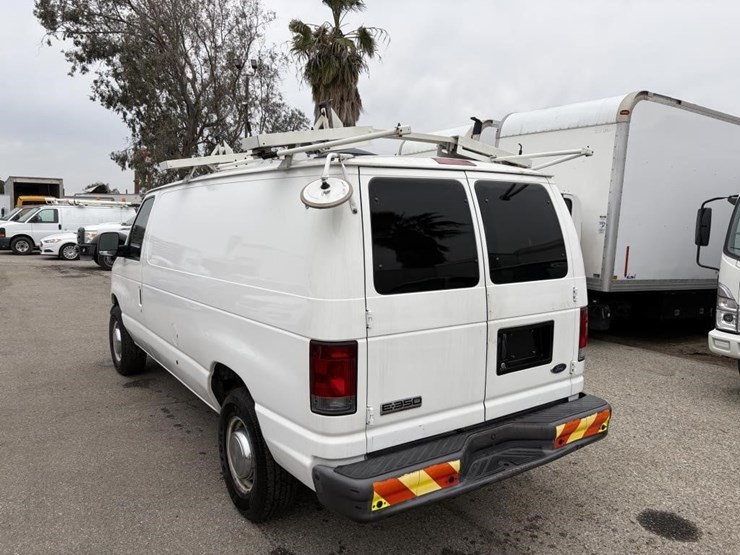 2006-ford-e350-sd-image-4