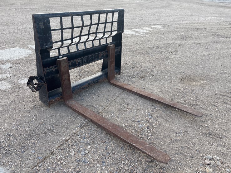 #2801-•-caterpillar-fork-attachment-image-2