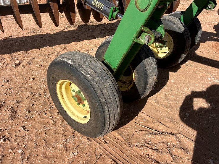 john-deere-670-image-3