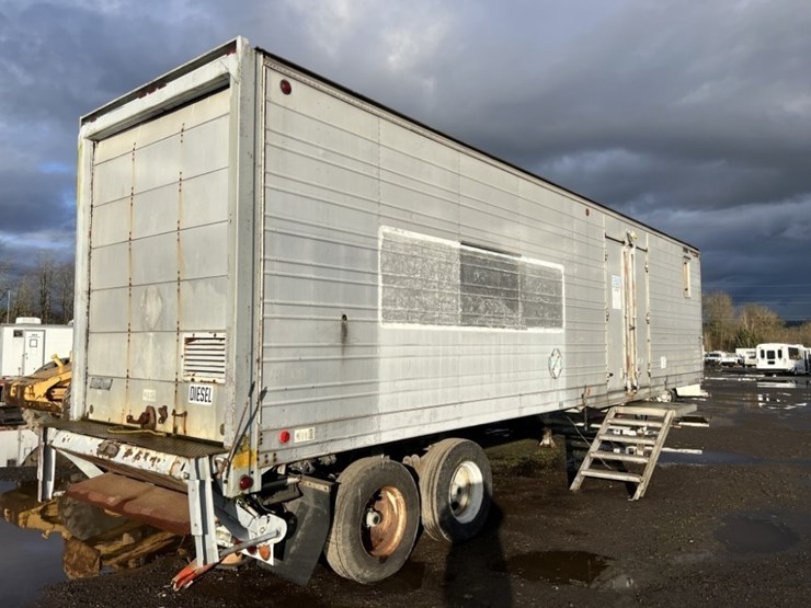 1976-great-dane-trailer-image-4