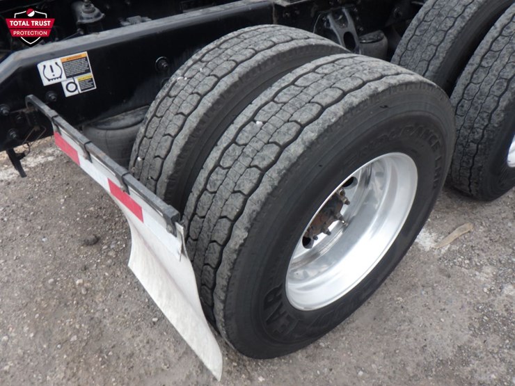 2022-kenworth-t680-image-6