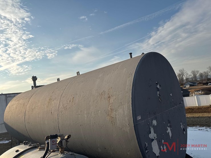 8,000-gallon-skid-mounted-fuel-tank-image-3