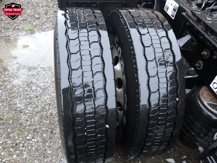 2022-kenworth-t680-image-17