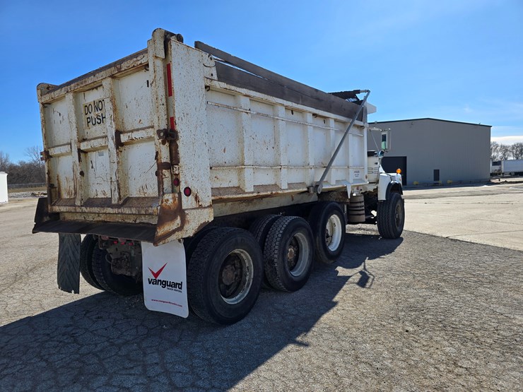 1998-mack-dm600-image-13