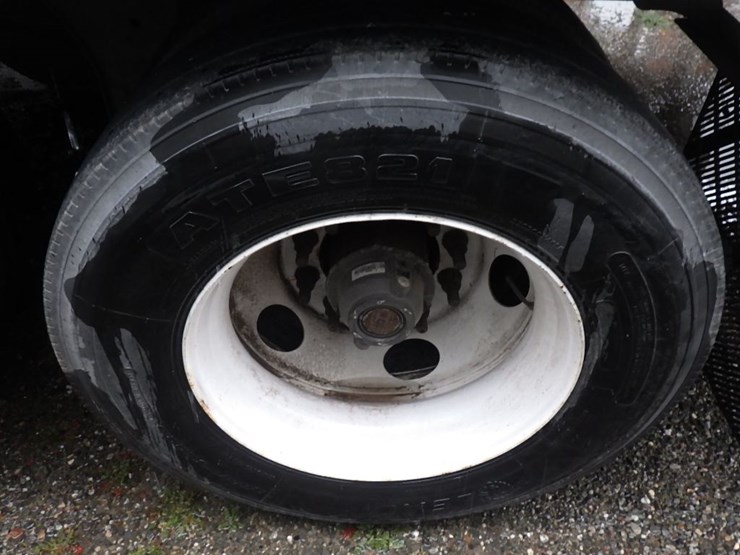 2016-great-dane-champion-se-image-17