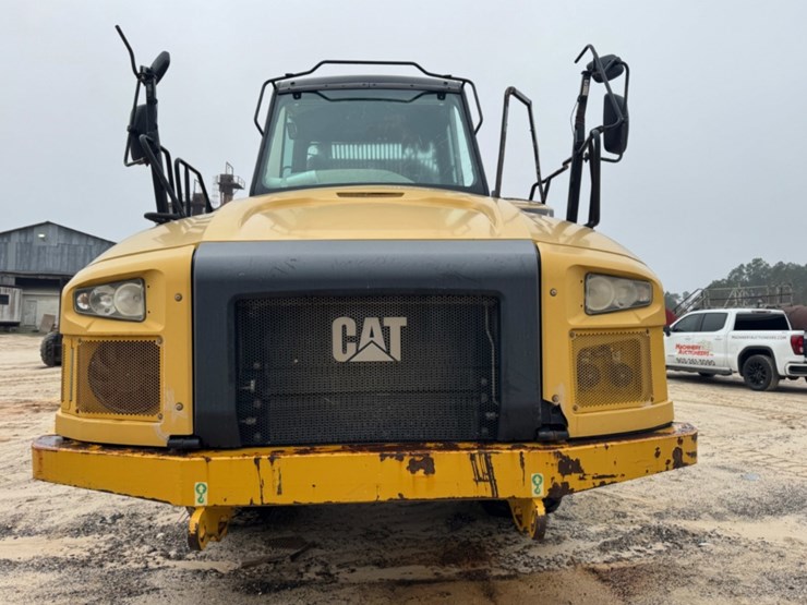 2016-caterpillar-730c-image-3