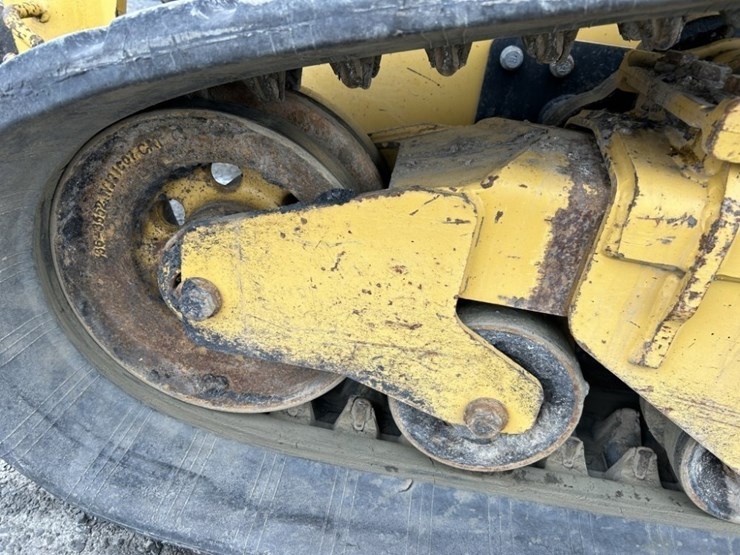 2021-caterpillar-289d3-image-13