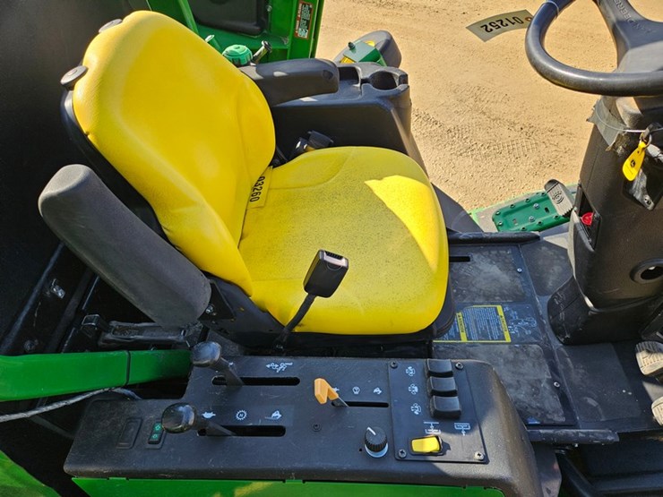 2021-john-deere-1600-turbo-image-13