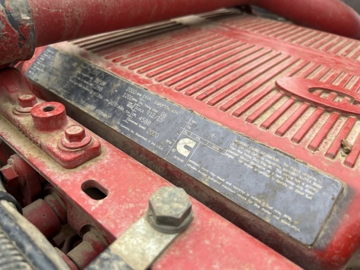 2017-peterbilt-389-image-10