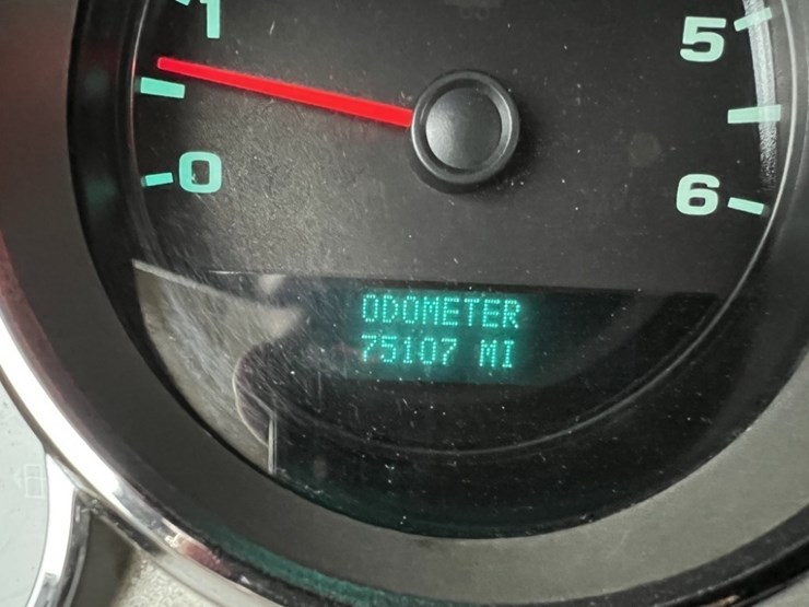 2011-gmc-sierra-extra-cab-pickup-image-30