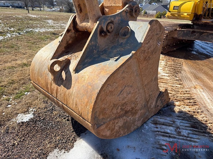 2018-komatsu-pc210-lc-11-image-16