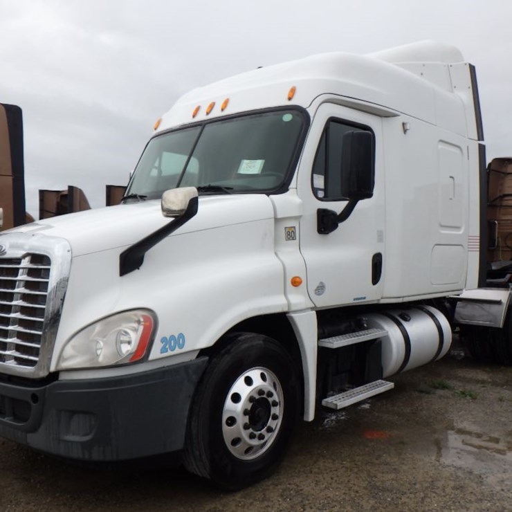 2013 FREIGHTLINER CASCADIA 125