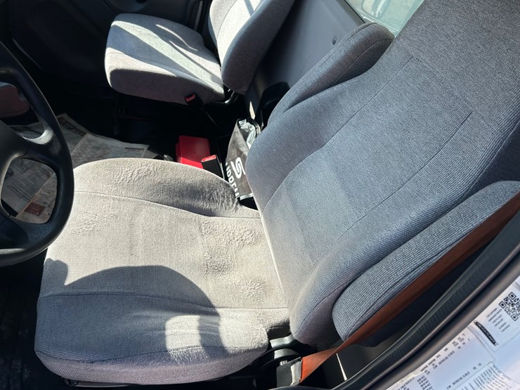 2018-freightliner-m2-106-image-47