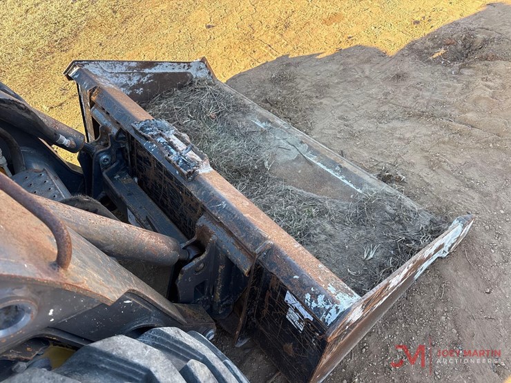 new-holland-l230-image-16