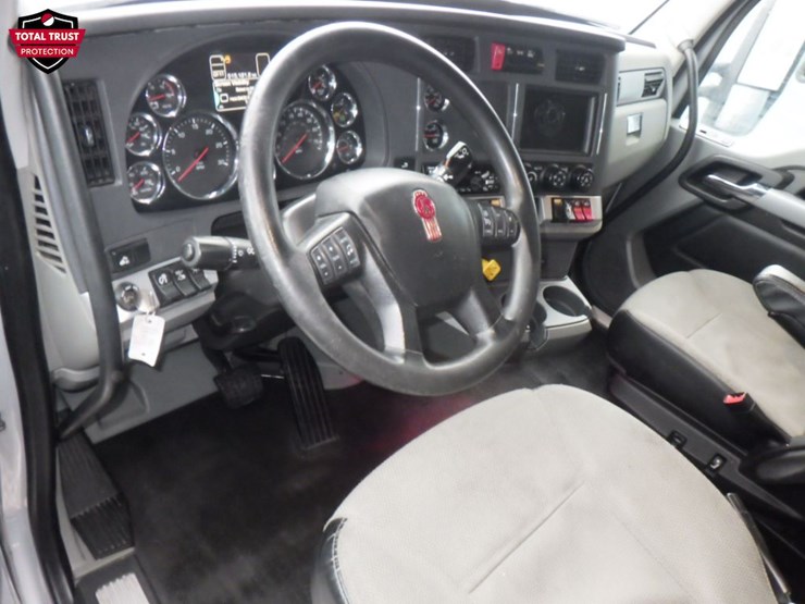 2020-kenworth-t680-image-14