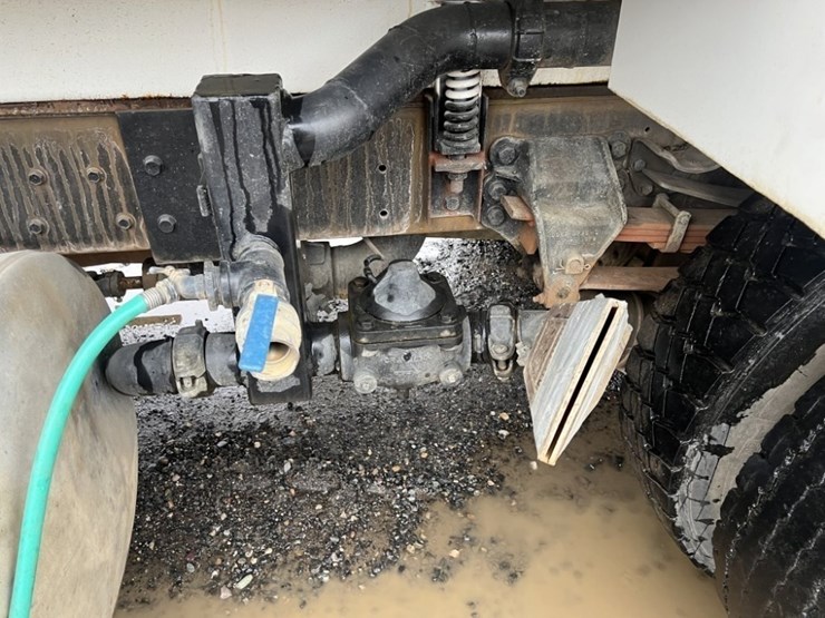 1995-ford-l9000-image-19