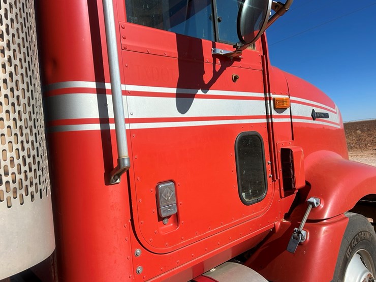 1996-international-9200-image-15