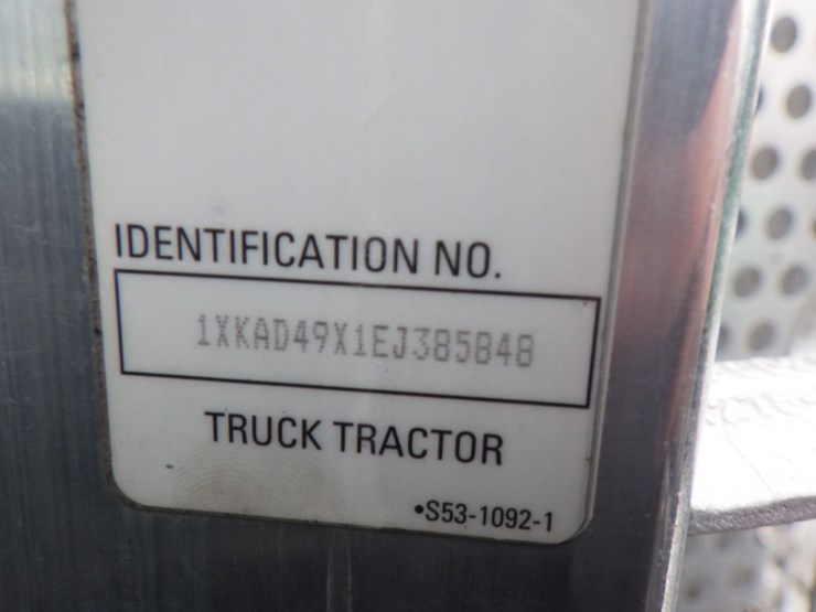 2014-kenworth-t660-image-24