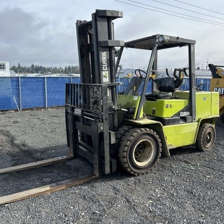 Clark GPX55 Forklift