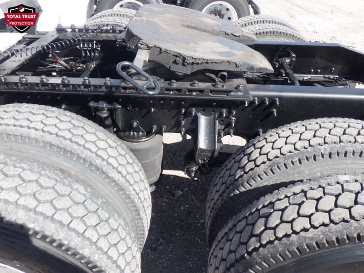 2023-mack-anthem-image-14