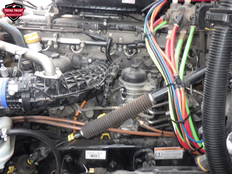 2023-freightliner-cascadia-126-image-20