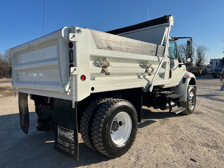 2013-international-durastar-4400-image-20