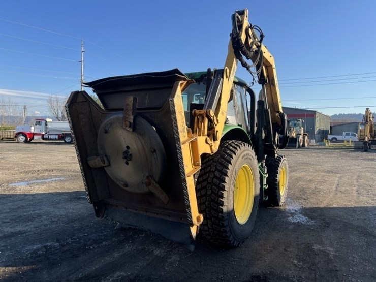 2015-john-deere-6125m-image-4