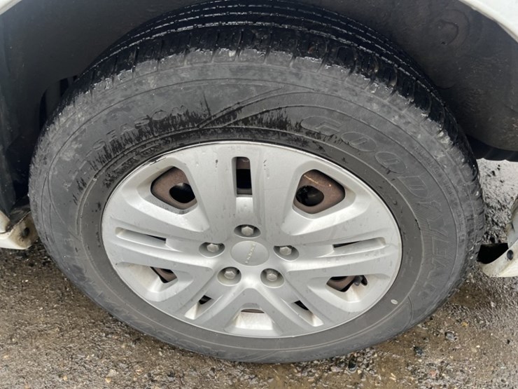 2014-dodge-grand-caravan-image-16