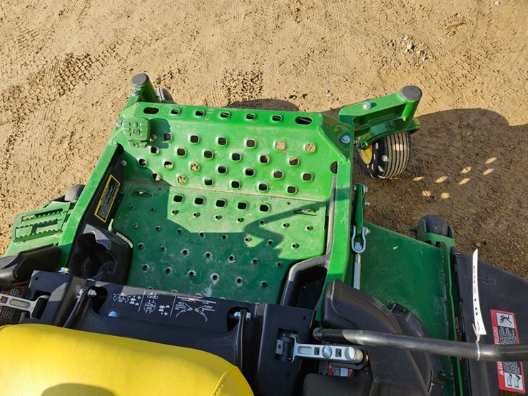 2016-john-deere-z930r-image-13