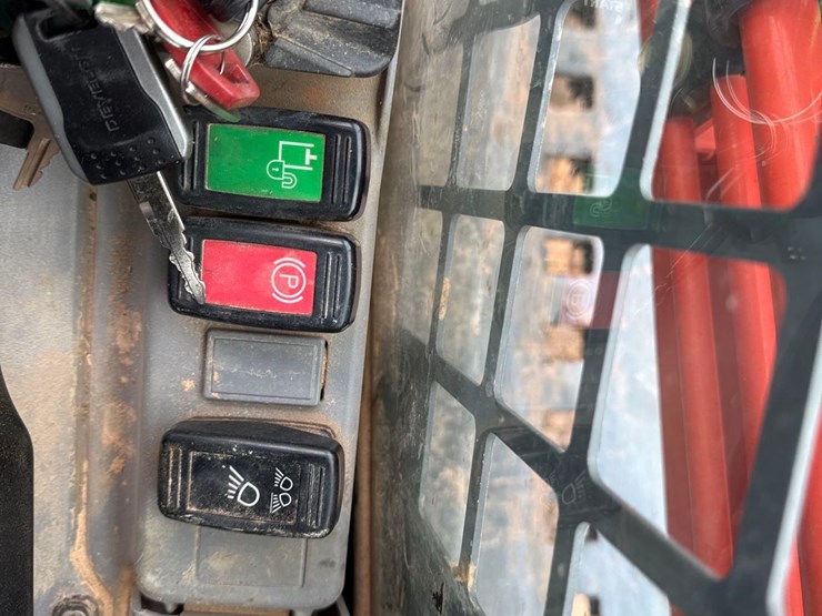 2018-kubota-svl95-2s-image-17