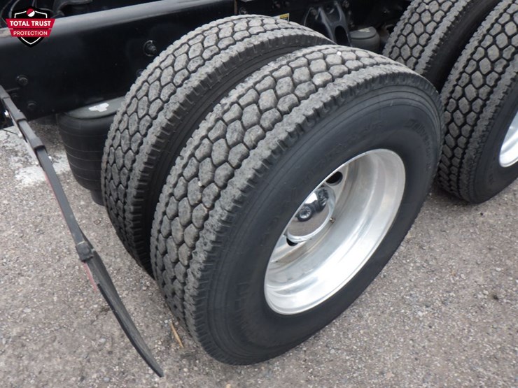 2020-kenworth-t680-image-6