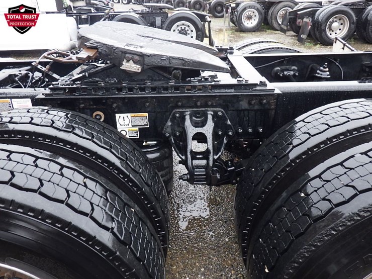 2022-kenworth-t680-image-16